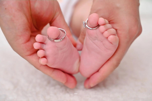 克孜勒苏柯尔克孜防止宝宝呛奶的小妙招